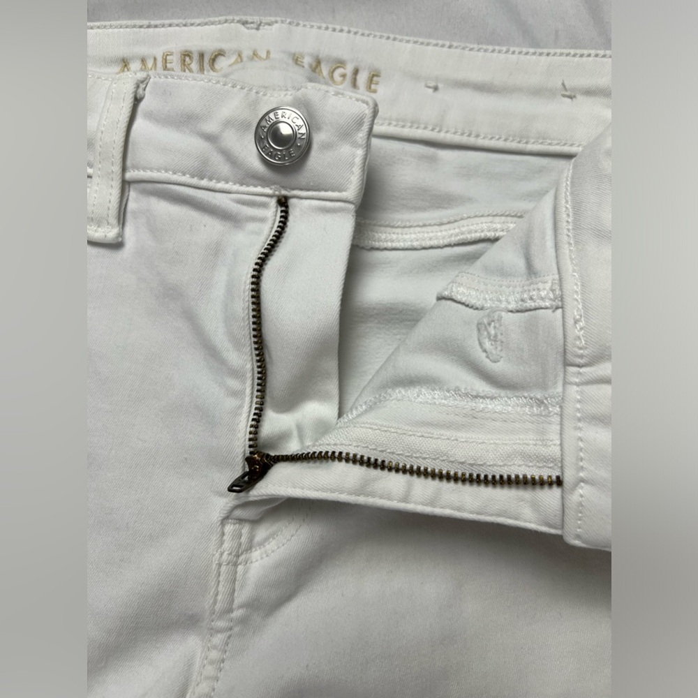 American Eagle Hi-Rise Distressed Cropped Skinny White Cropped Denim Jeans - Picture 10 of 16